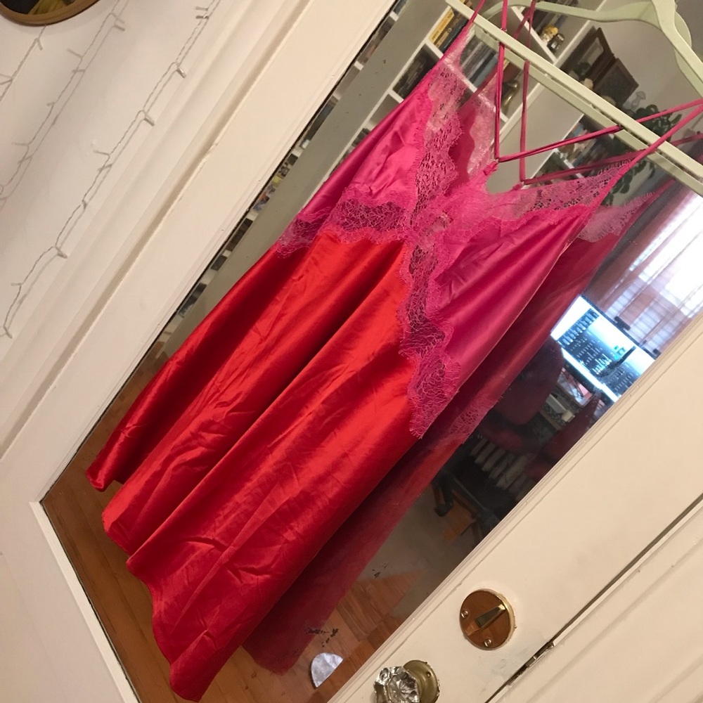 Victoria’s Secret pink and red color block satin and lace chemise slip XXL